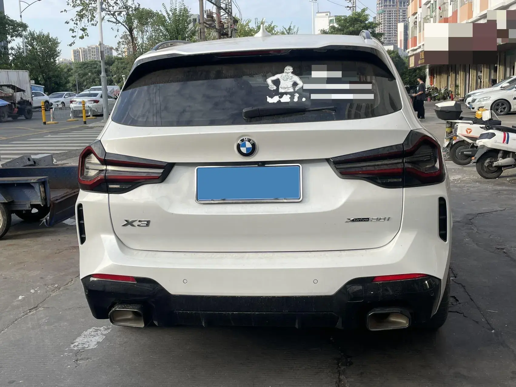 2022 BMW X3 thumbnail 3