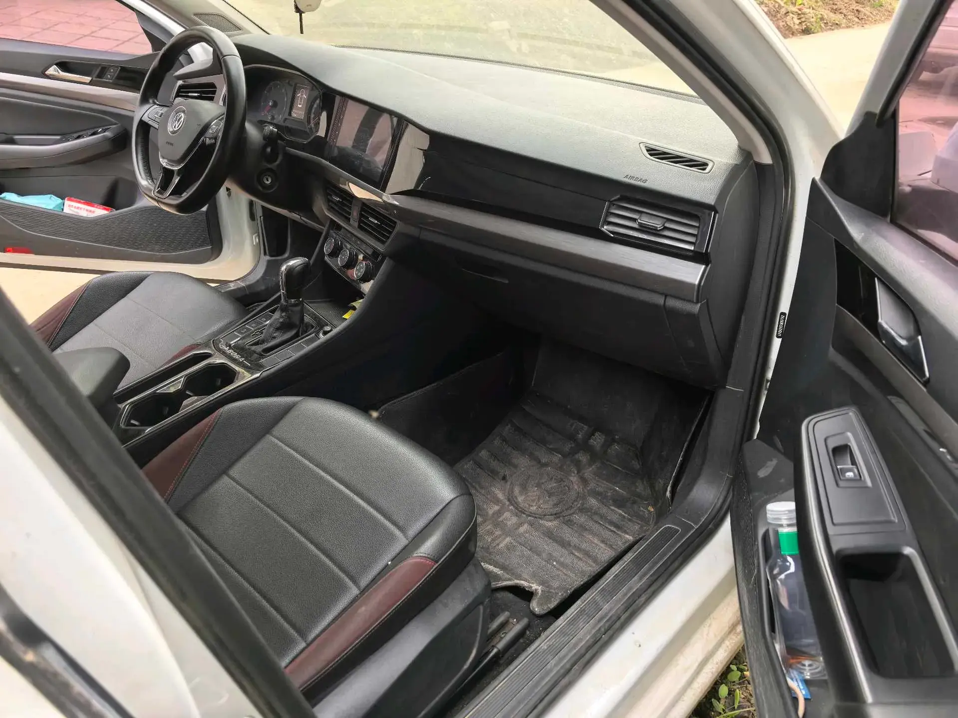 2019 VOLKSWAGEN BORA thumbnail 4