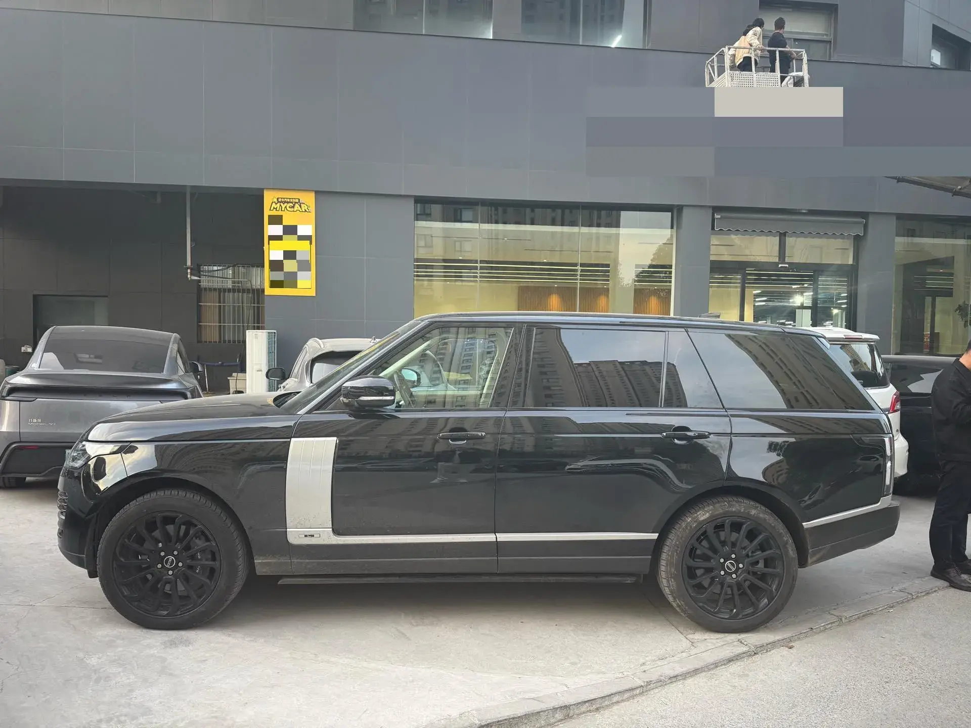 2018 LAND ROVER thumbnail 3