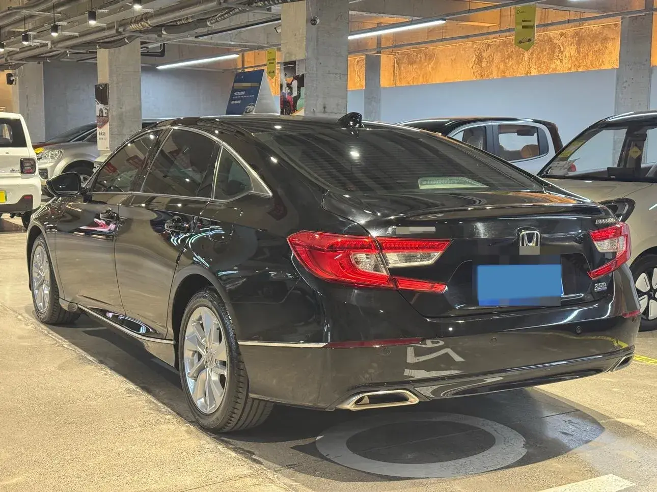 2018 HONDA ACCORD thumbnail 4