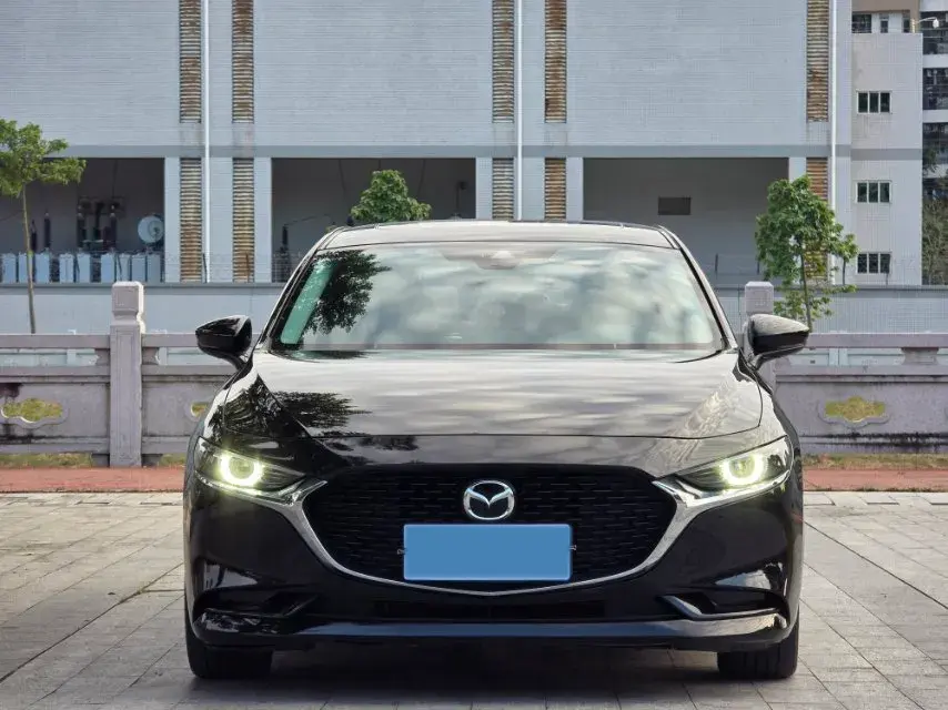 2022 MAZDA 3 thumbnail 2
