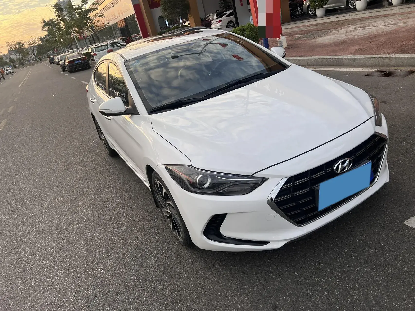 2020 HYUNDAI ELANTRA thumbnail 3