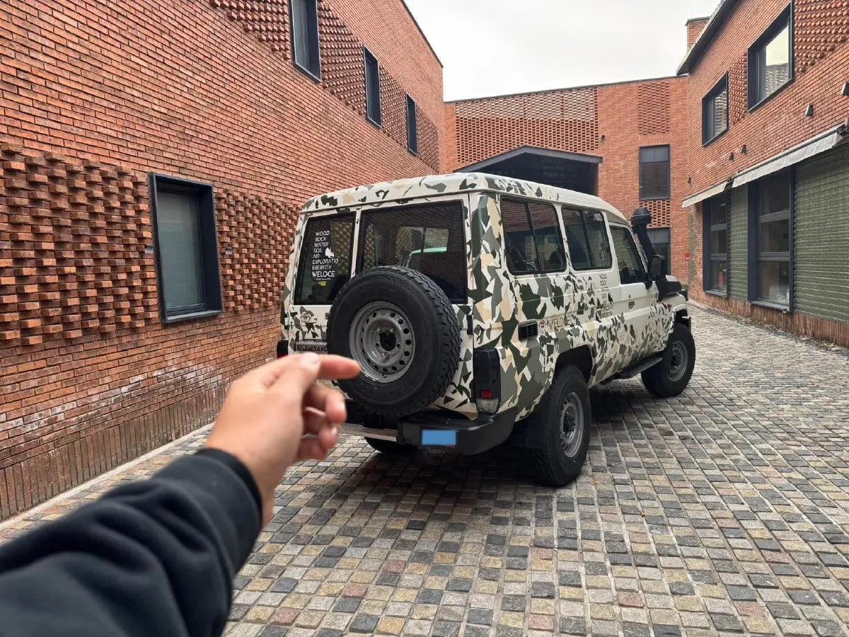 2022 Toyota Land Cruiser 3.4T 415HP V6 10AT,autocango,china used car exporter,china ev exporter,chinese used car exporter,chinese used ev exporter