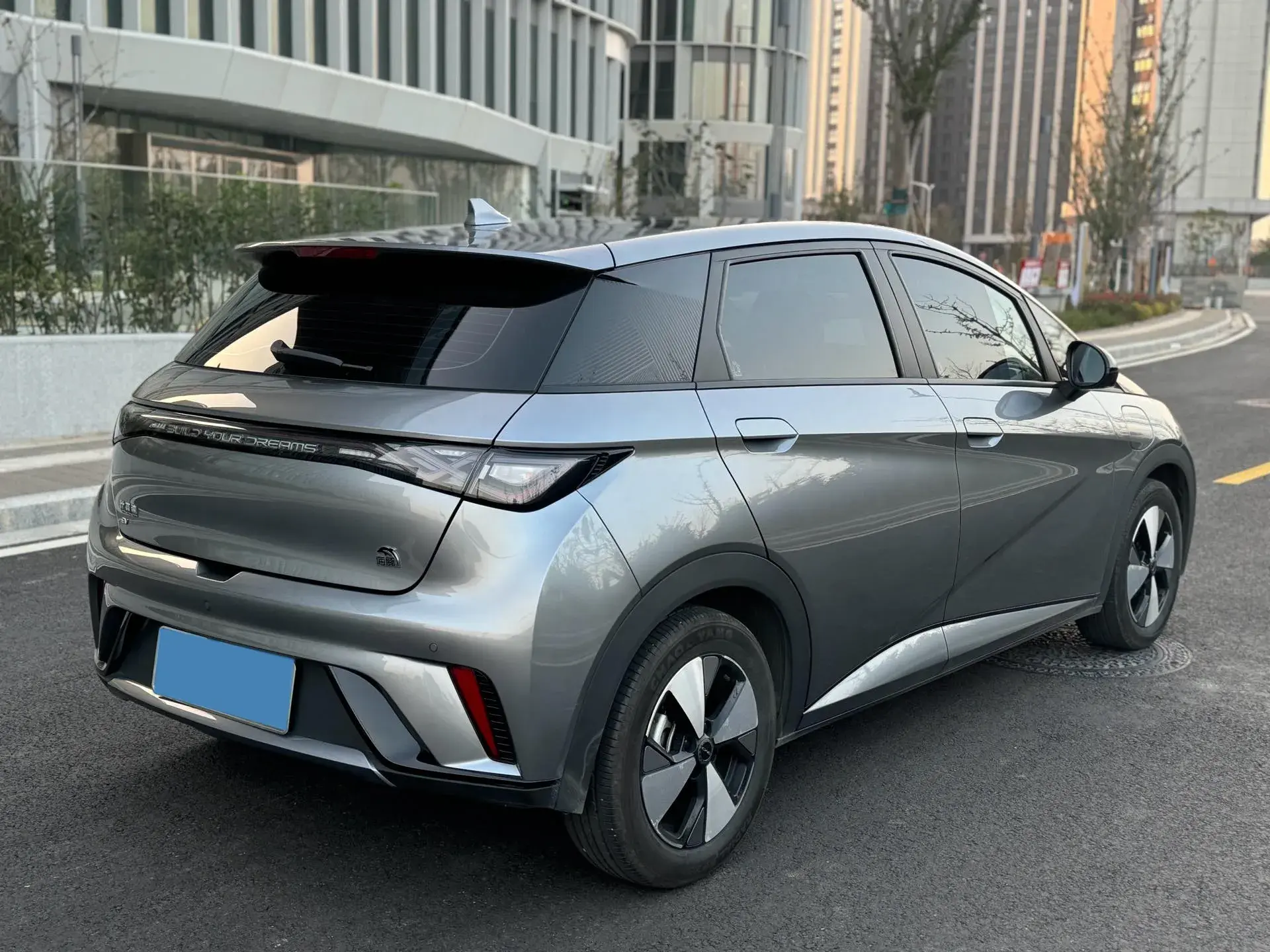 2023 BYD DOLPHIN thumbnail 4