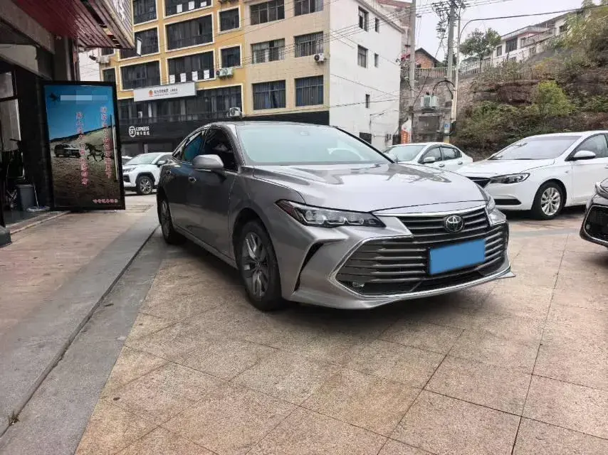 2021 TOYOTA AVALON thumbnail 2