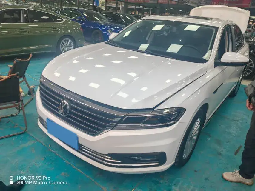 2019 VOLKSWAGEN LAVIDA view 1