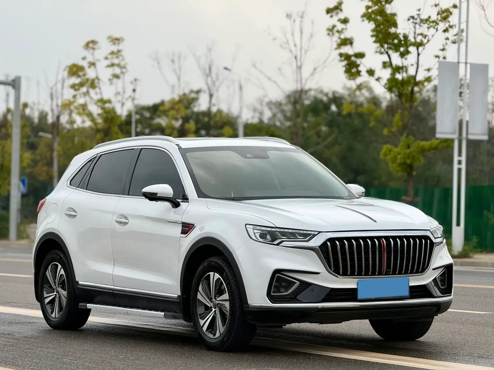 2019 HONGQI HS5 thumbnail 3