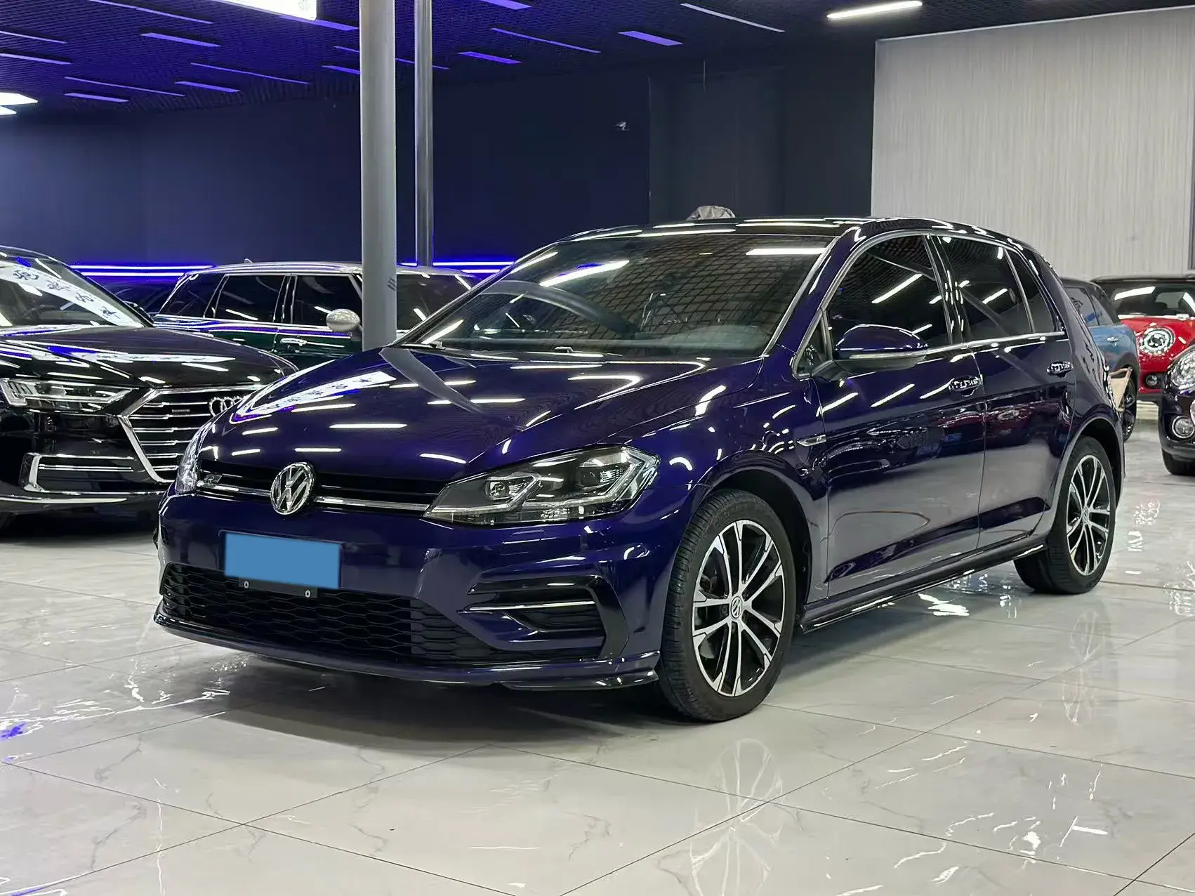 2019 VOLKSWAGEN GOLF view 1