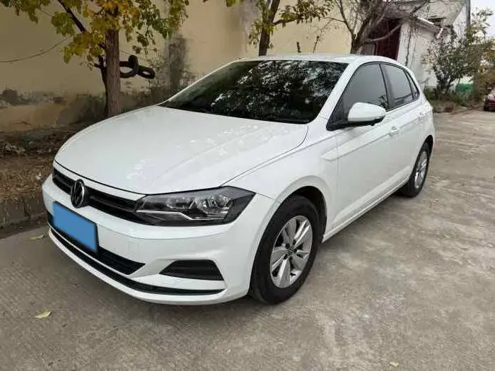 2023 VOLKSWAGEN POLO view 1