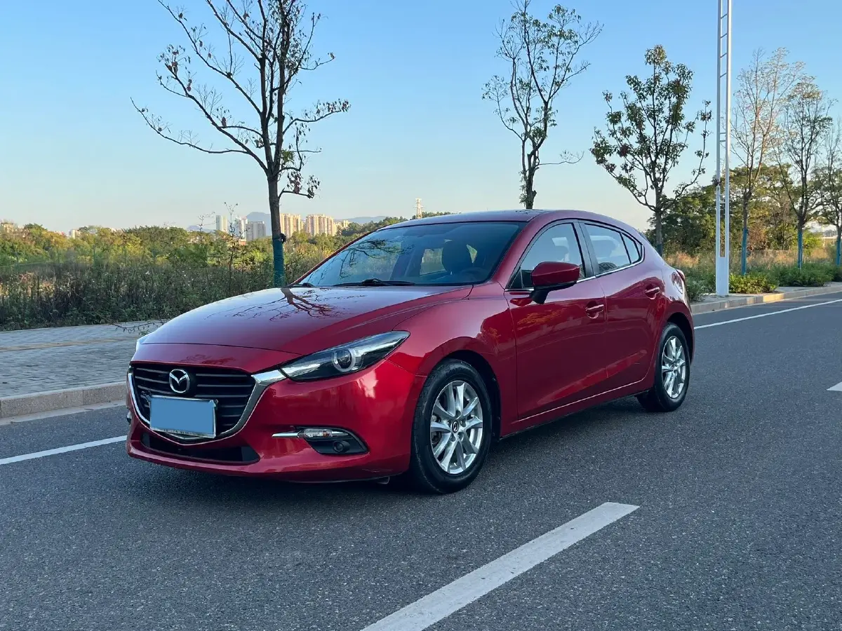 2017 Mazda 3 Axela 1.5L 117HP L4 6AT