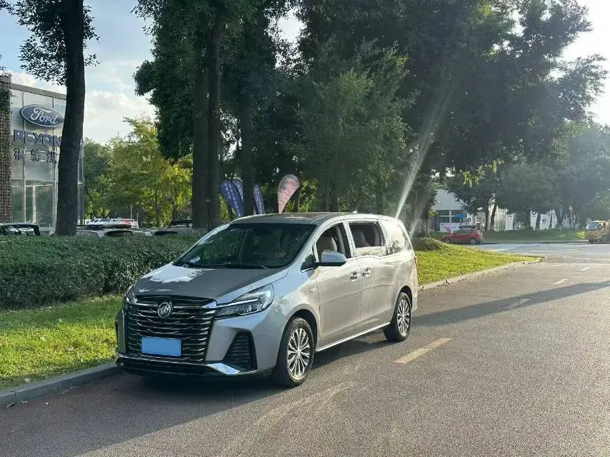 2023 BUICK GL8 view 1