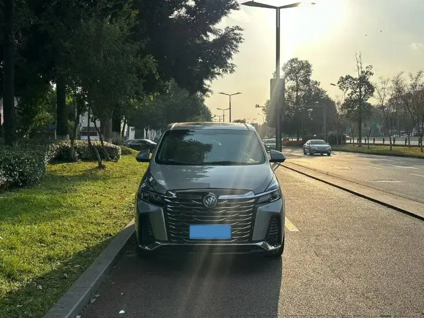 2023 BUICK GL8 thumbnail 2