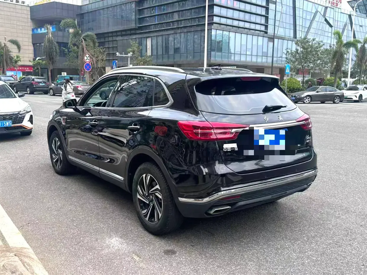 2022 HONGQI HS5 thumbnail 2