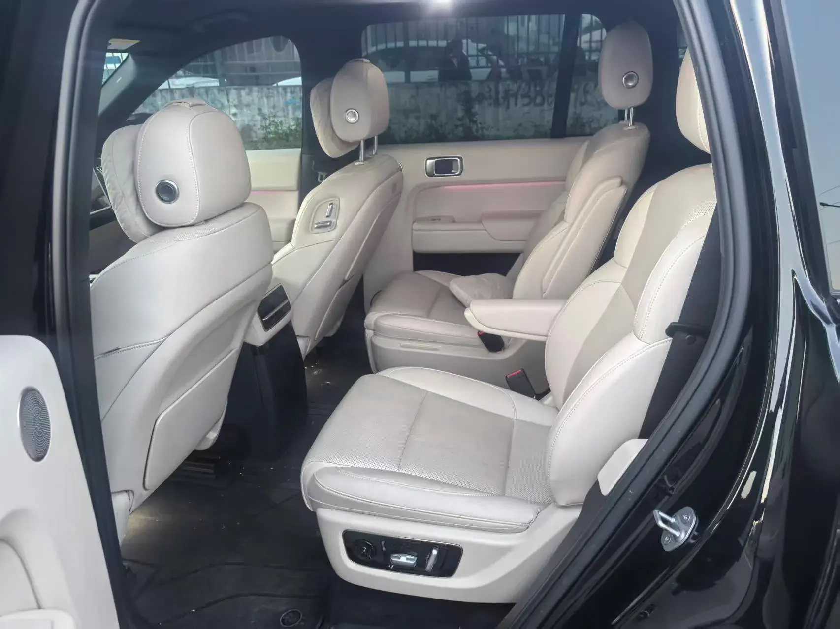 2023 LI L7 thumbnail 3