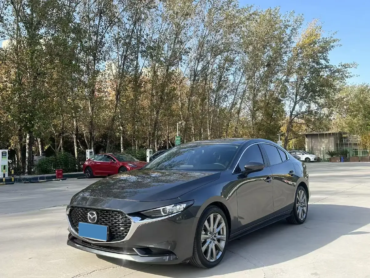 2022 Mazda 3 Axela 2.0L 158HP L4 6AT