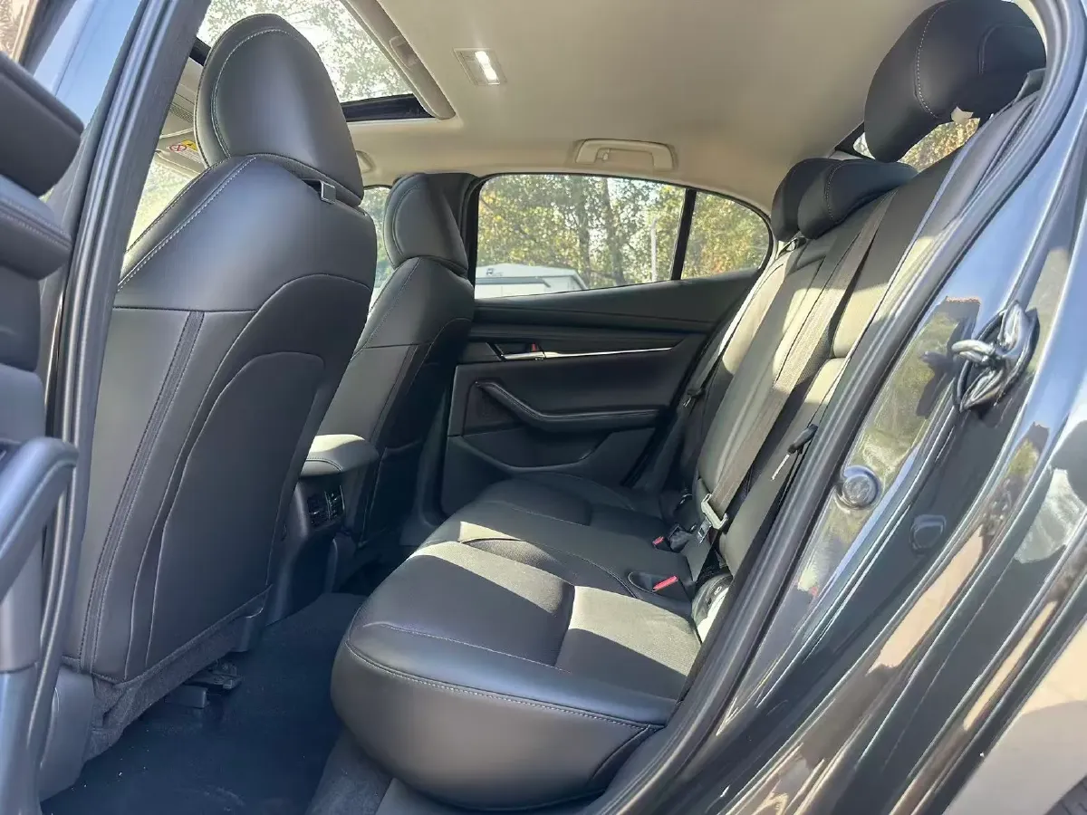 2022 Mazda 3 Axela 2.0L 158HP L4 6AT,autocango,china used car exporter,china ev exporter,chinese used car exporter,chinese used ev exporter