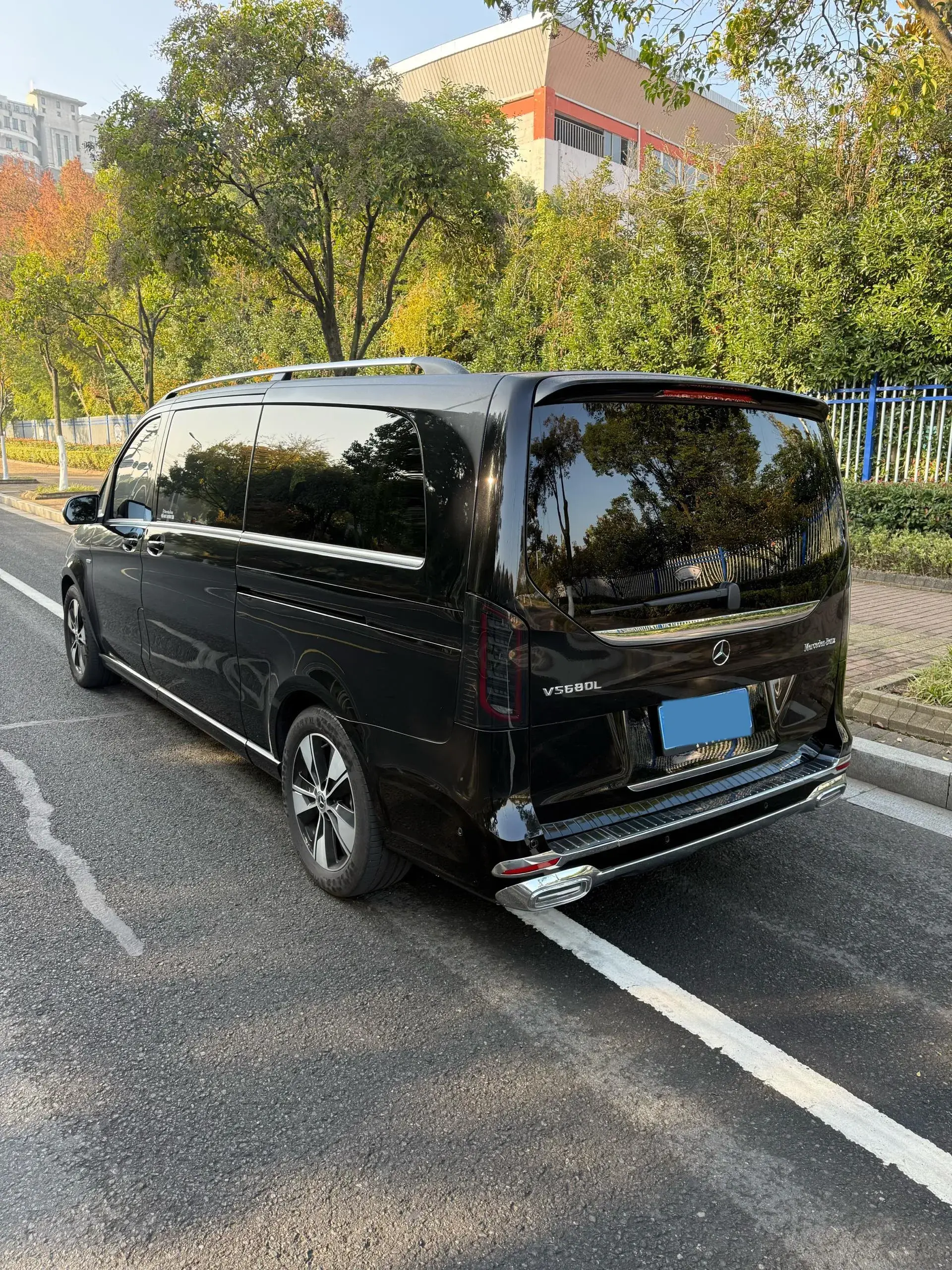 2022 MERCEDES-BENZ V thumbnail 3