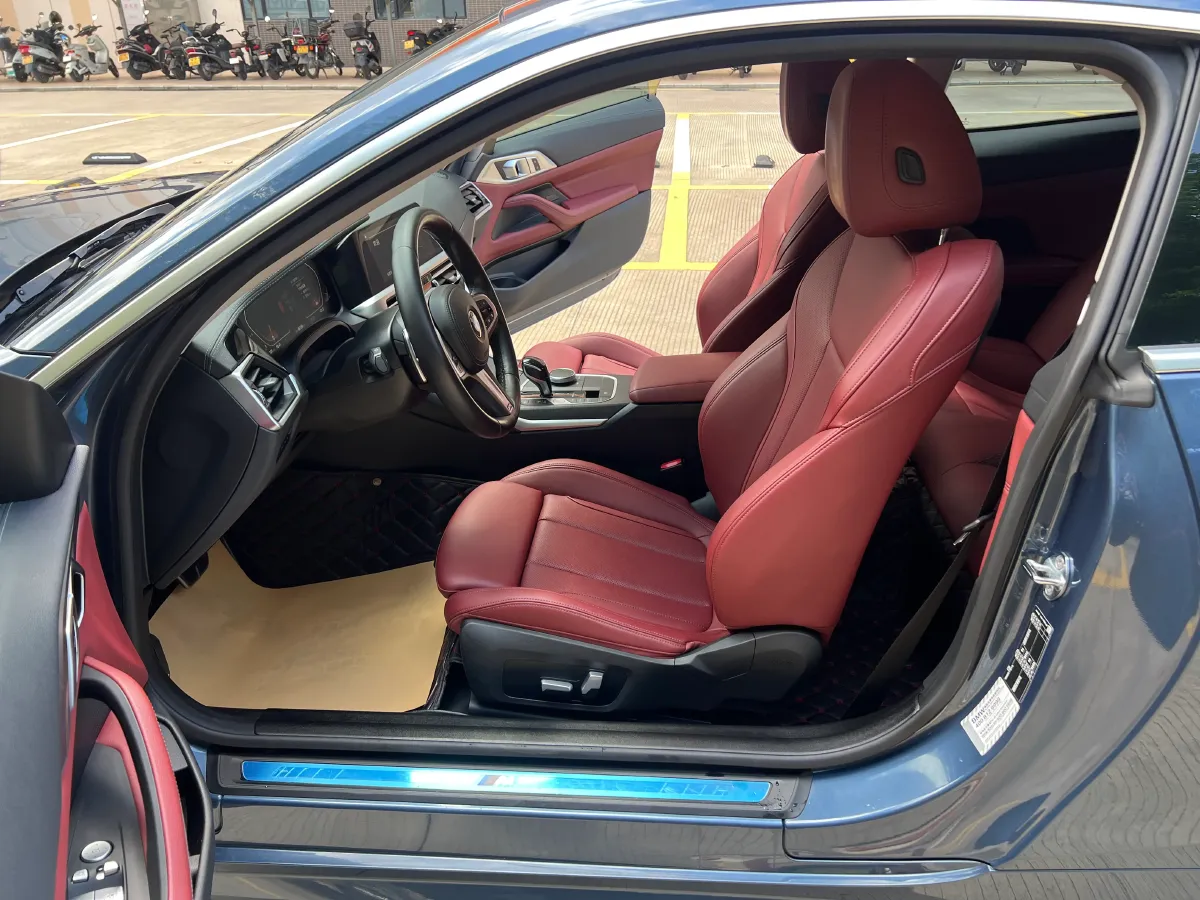 2022 BMW 8 Series 3.0T 333HP L6 8AT,autocango,china used car exporter,china ev exporter,chinese used car exporter,chinese used ev exporter