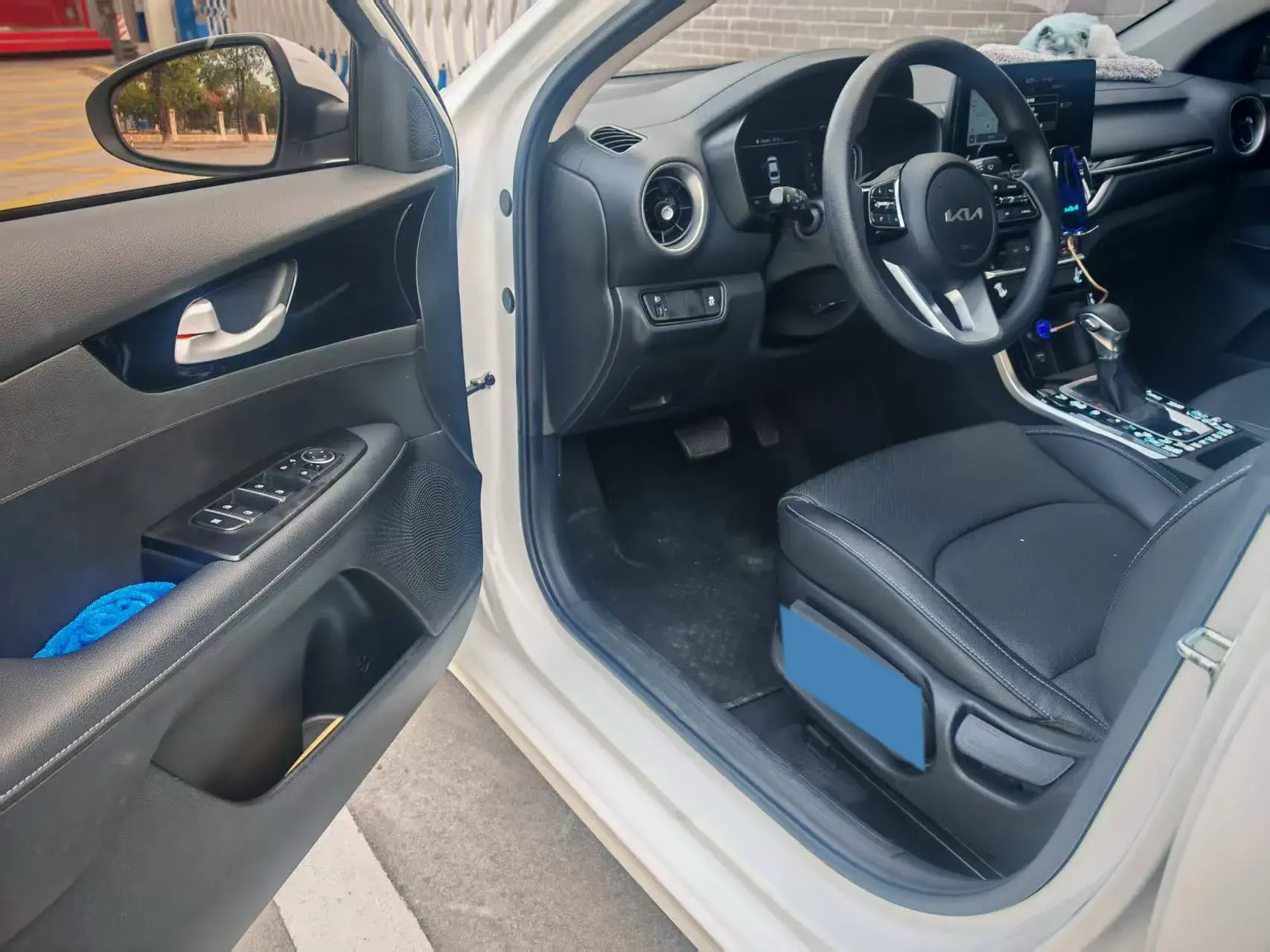 2021 KIA K3 thumbnail 3