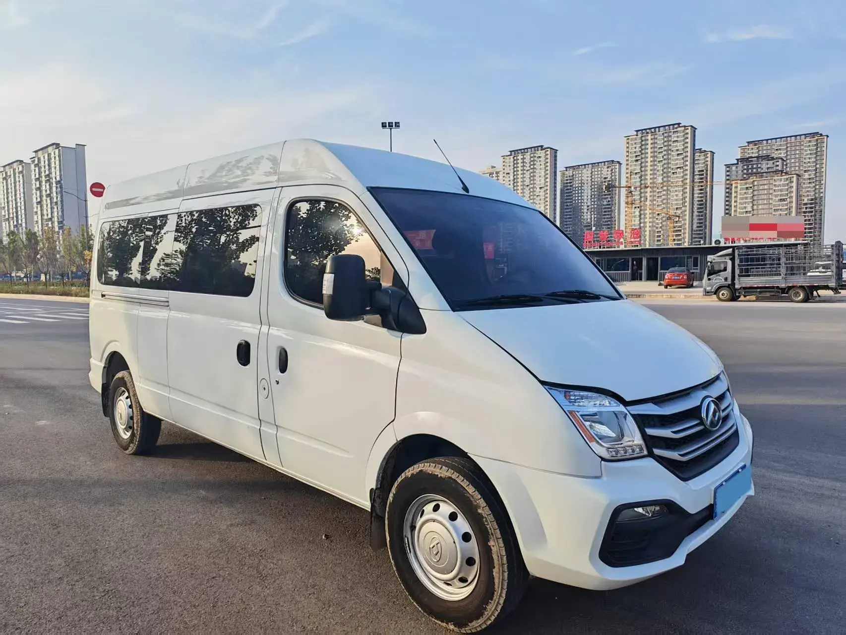 2023 MAXUS XINTU thumbnail 3