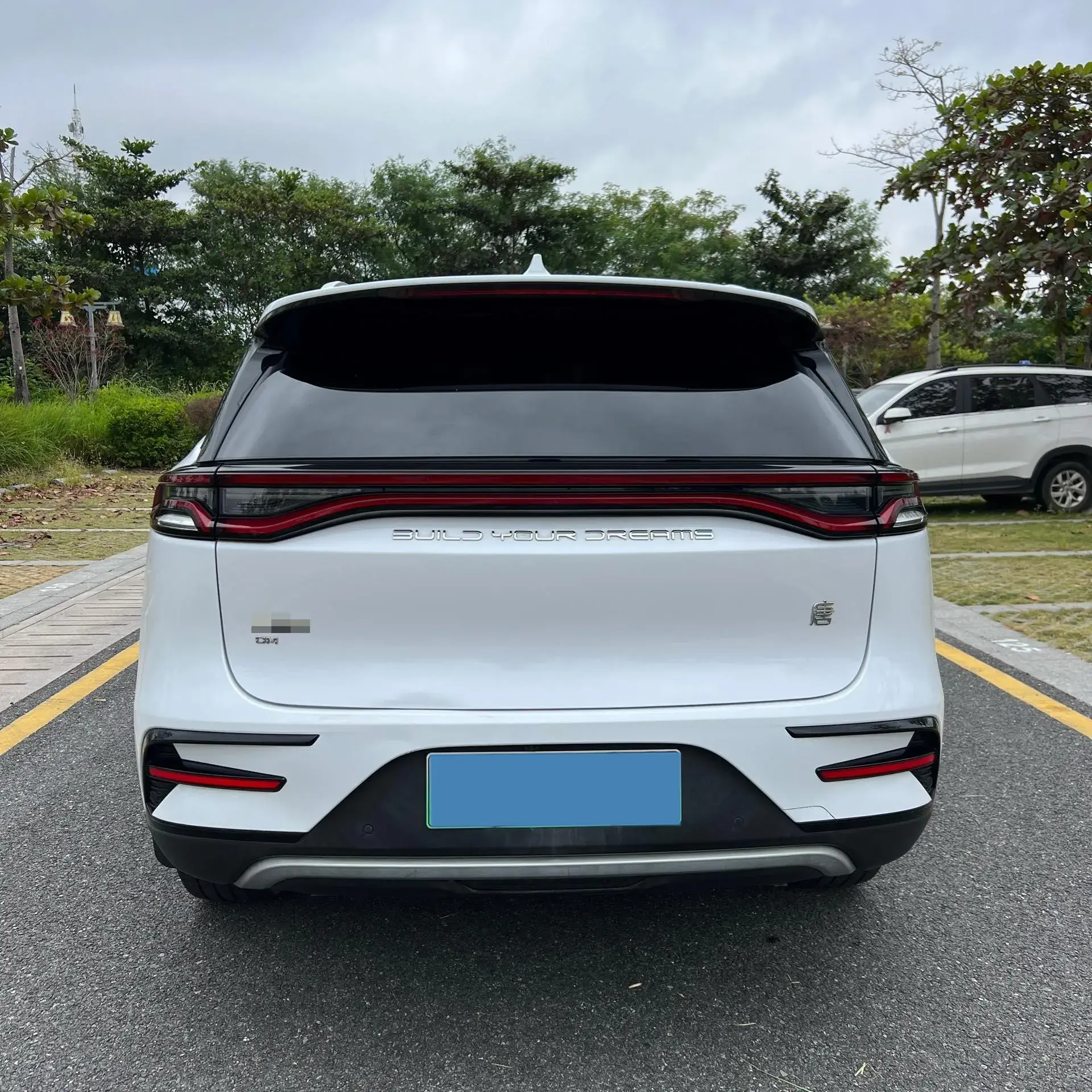 2021 BYD TANG thumbnail 4