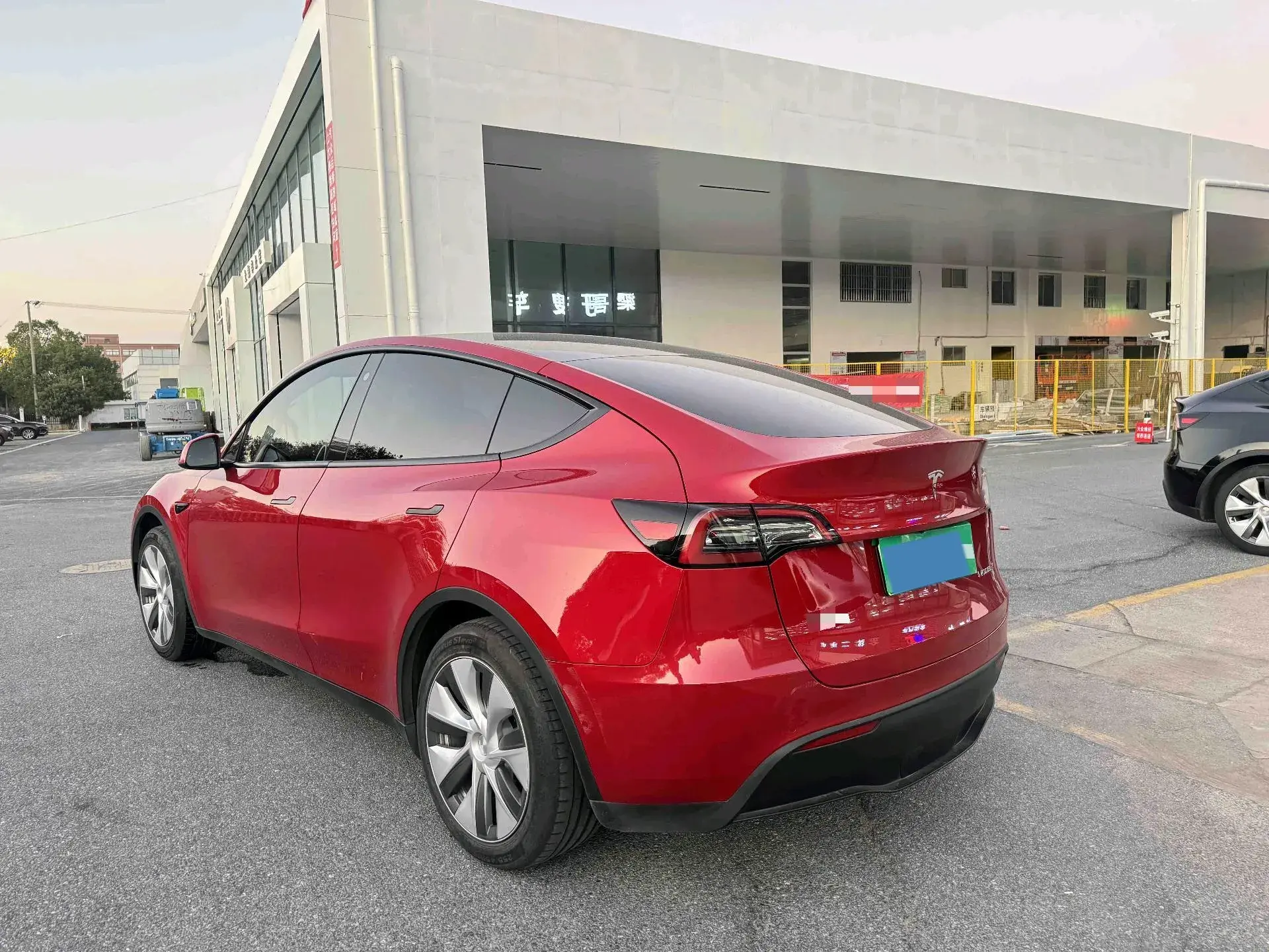 2021 TESLA MODEL thumbnail 4