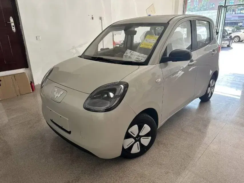 2025 WULING HONGGUANG view 1