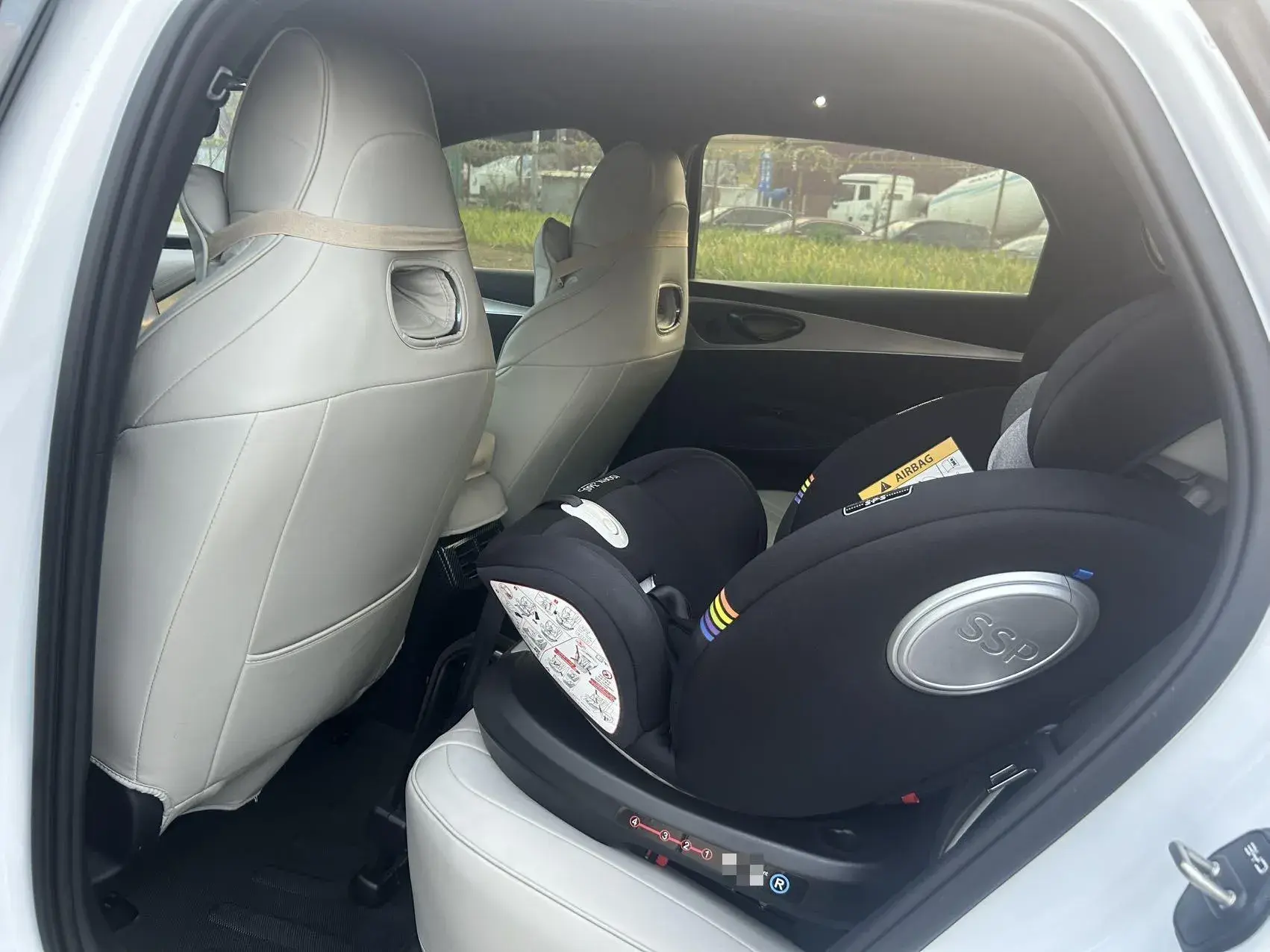 2024 BYD SEAL thumbnail 4