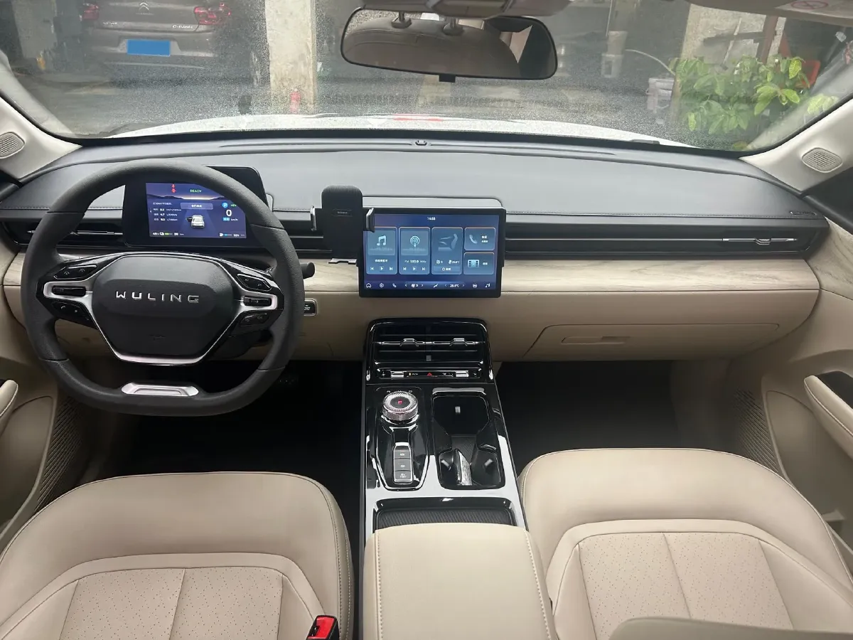 2023 WuLing XingGuang 1.5L 106HP L4 E-CVT PHEV 9.5KWH,autocango,china used car exporter,china ev exporter,chinese used car exporter,chinese used ev exporter