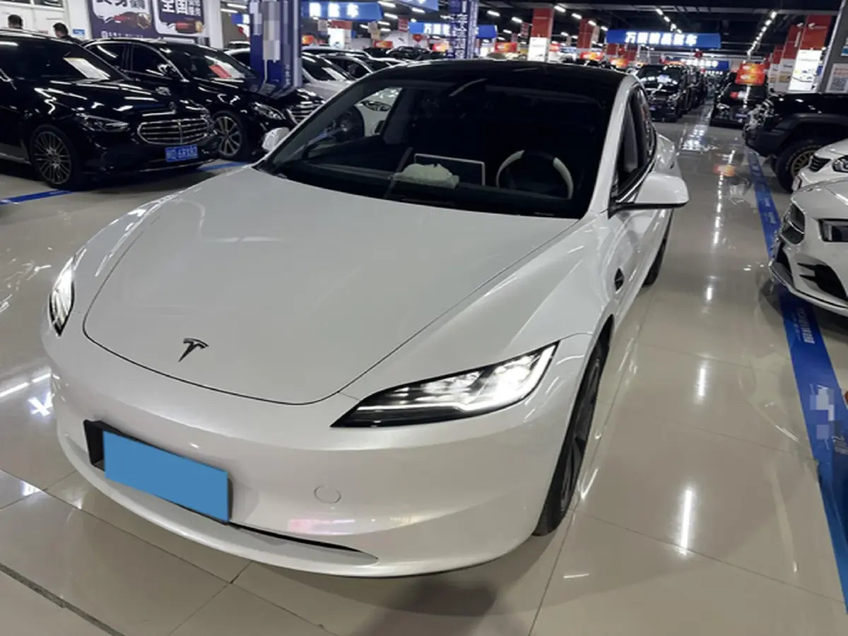 2023 Tesla Model 3 BEV 60KWH