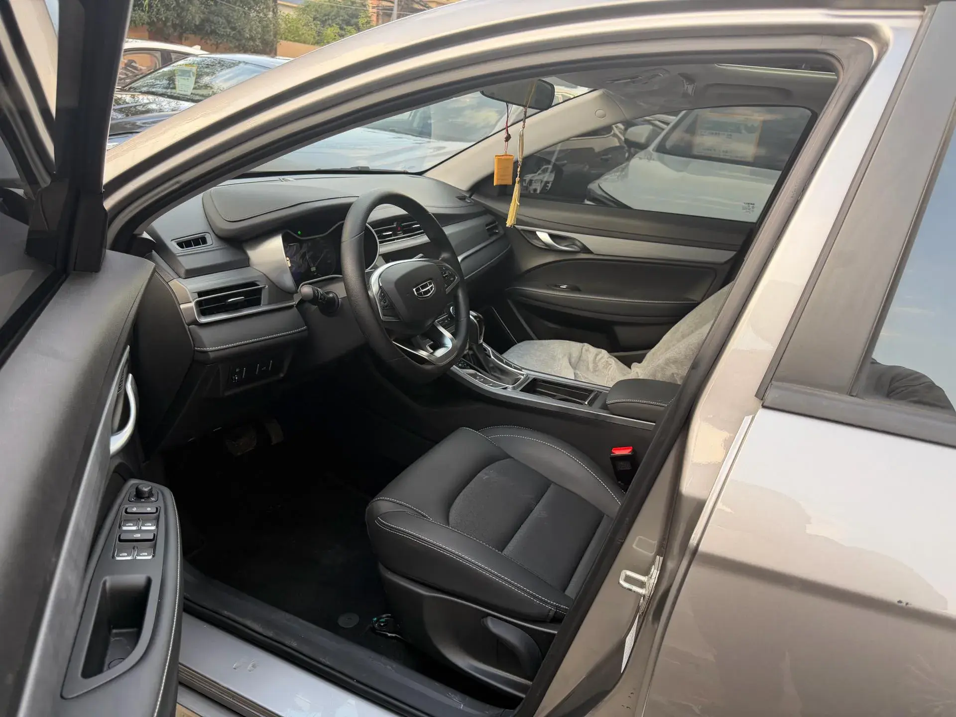 2020 GEELY EMGRAND thumbnail 4