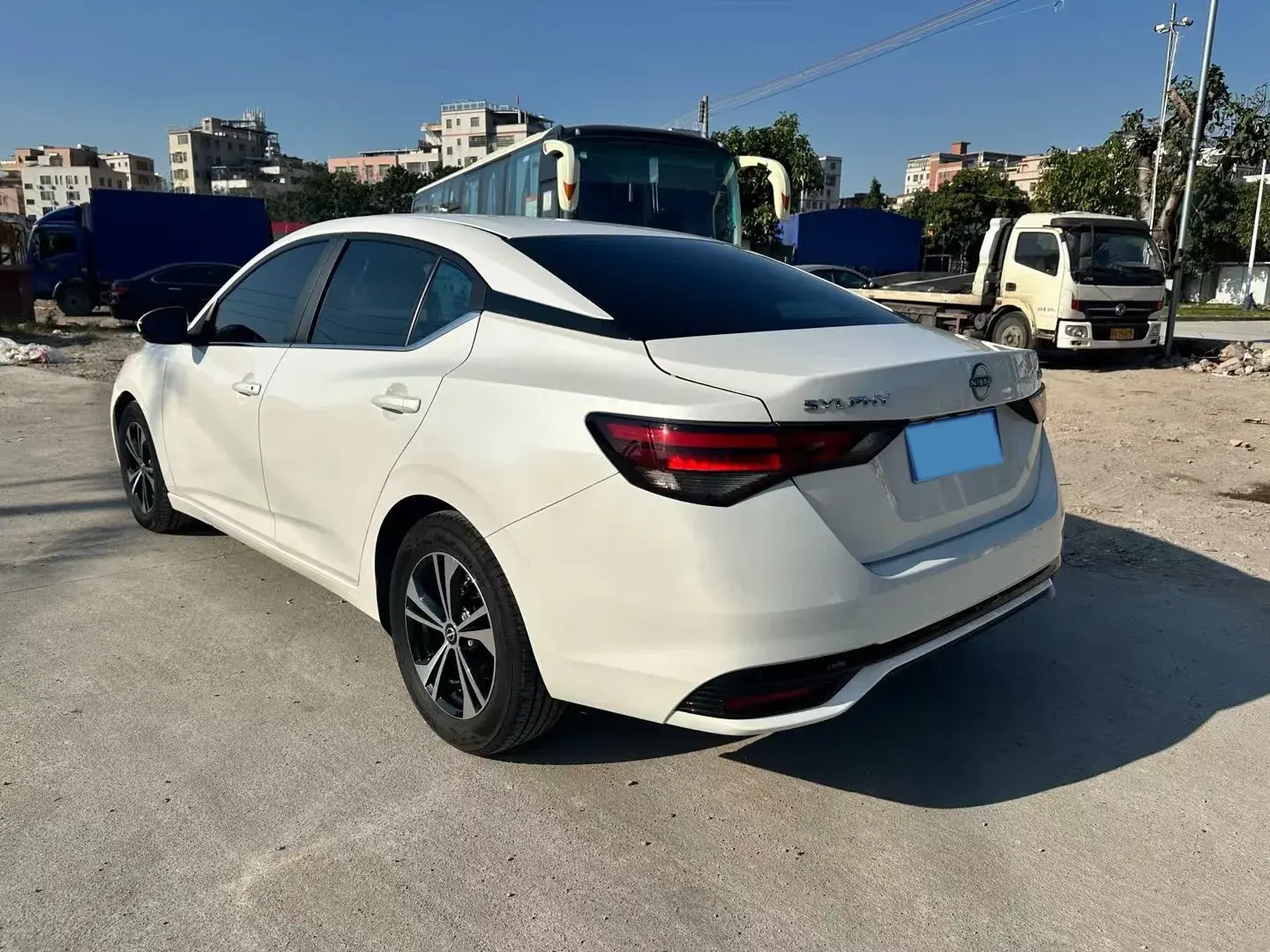 2023 NISSAN SYLPHY thumbnail 3