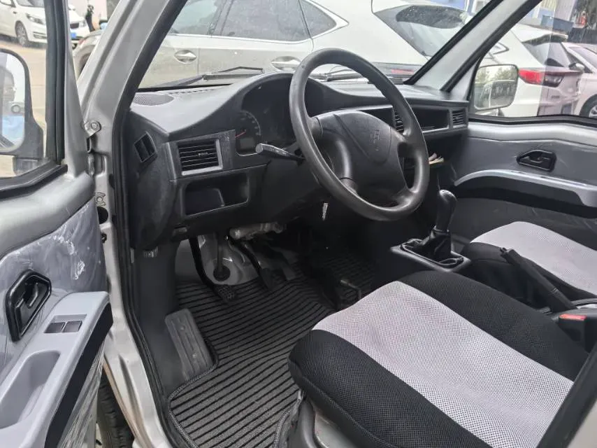 2020 WuLing ZhiGuang Mini Truck 1.2L 76HP L4 5MT,autocango,china used car exporter,china ev exporter,chinese used car exporter,chinese used ev exporter