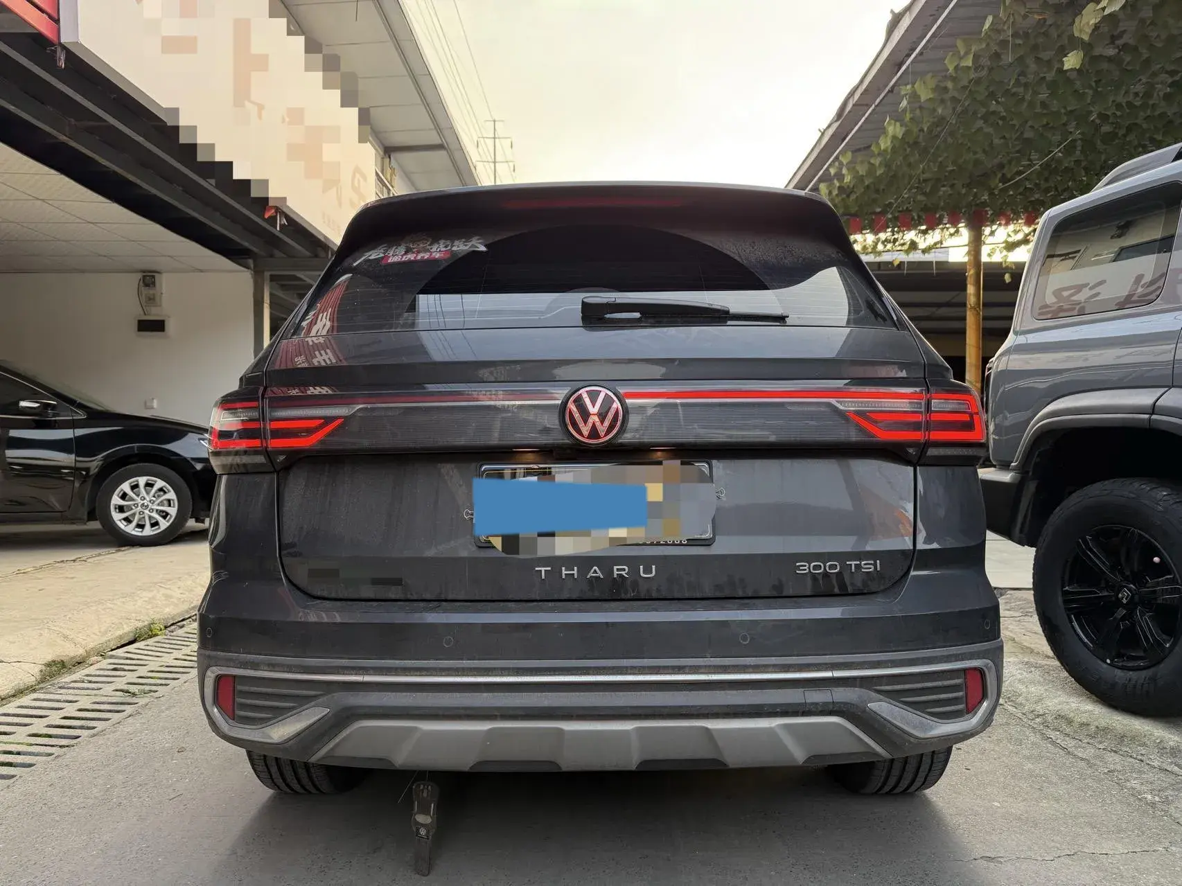 2023 VOLKSWAGEN THARU thumbnail 4