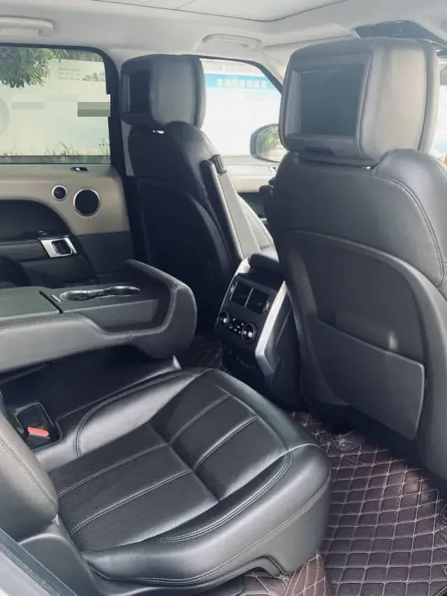 2018 LAND ROVER thumbnail 4