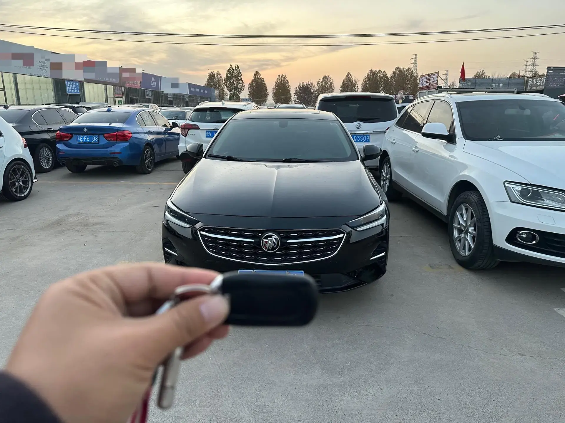 2020 BUICK REGAL thumbnail 2