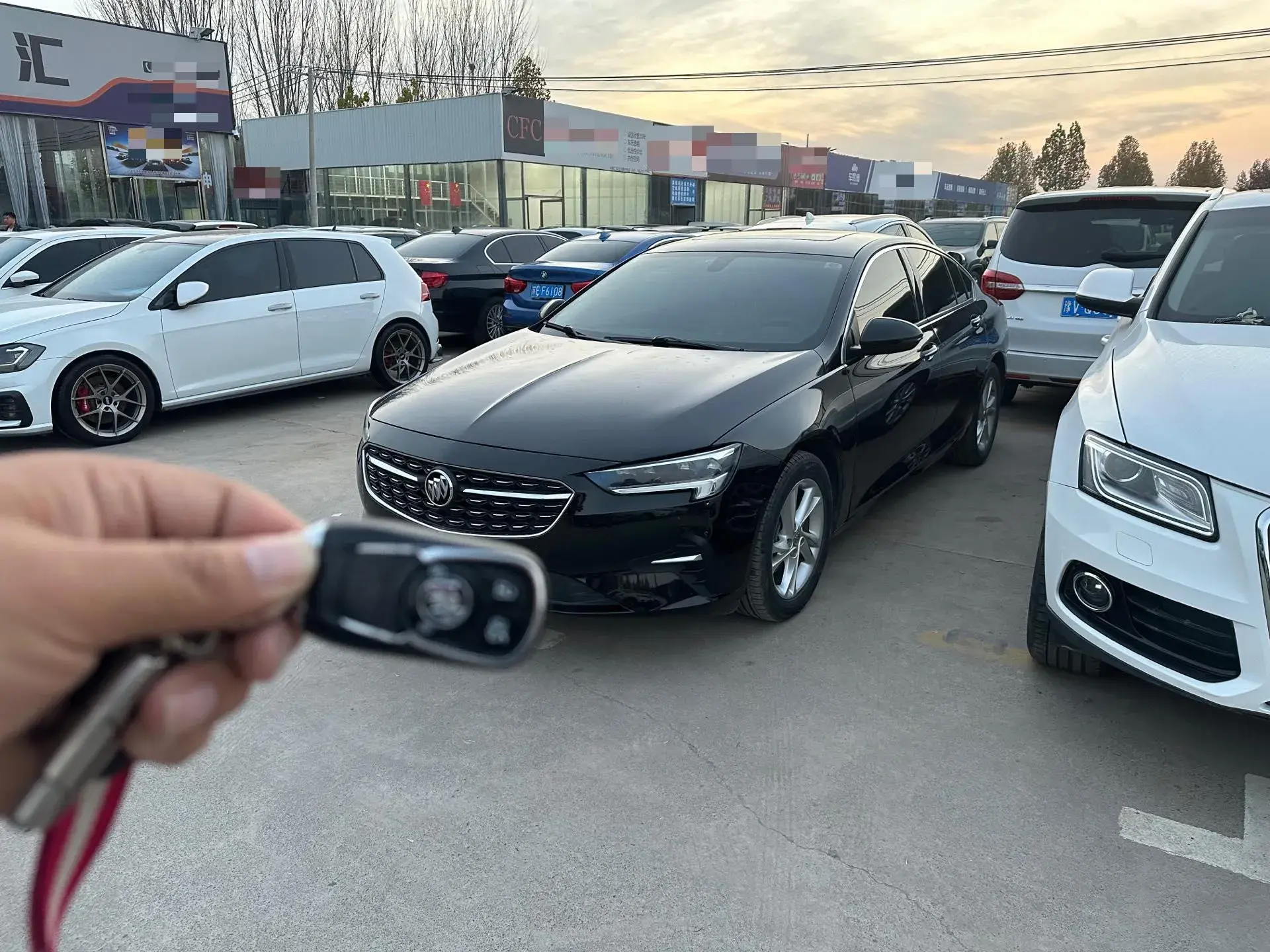 2020 BUICK REGAL view 1