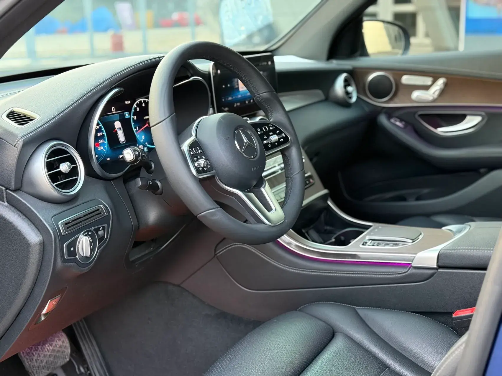 2020 MERCEDES-BENZ GLC thumbnail 4