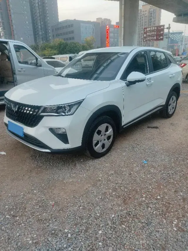 2022 WuLing XingChi 1.5L 99HP L4 6MT