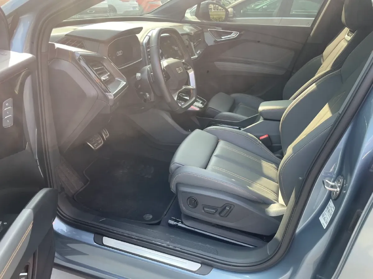 2024 Audi Q4 e-tron BEV 84.8KWH,autocango,china used car exporter,china ev exporter,chinese used car exporter,chinese used ev exporter