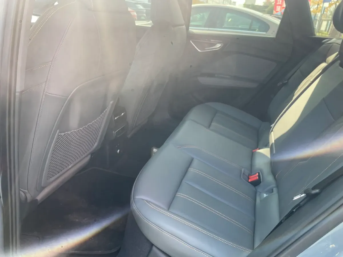 2024 Audi Q4 e-tron BEV 84.8KWH,autocango,china used car exporter,china ev exporter,chinese used car exporter,chinese used ev exporter