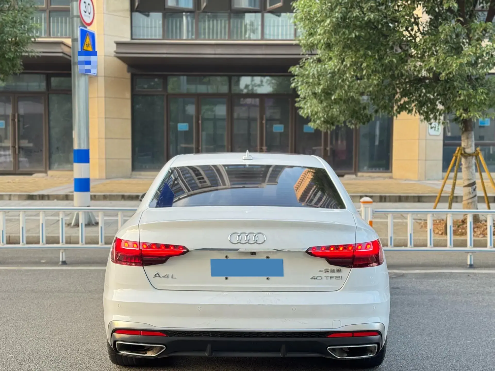 2020 AUDI A4L thumbnail 4