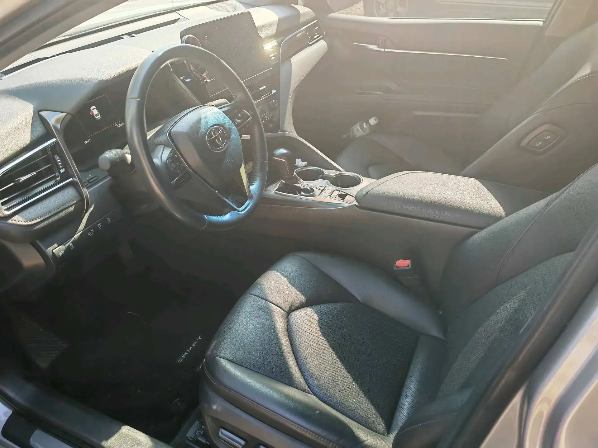 2021 TOYOTA CAMRY thumbnail 4