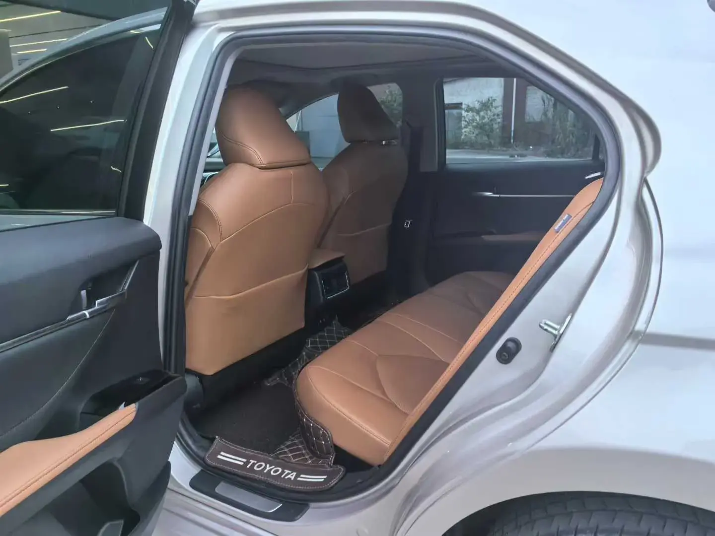 2021 TOYOTA CAMRY thumbnail 4