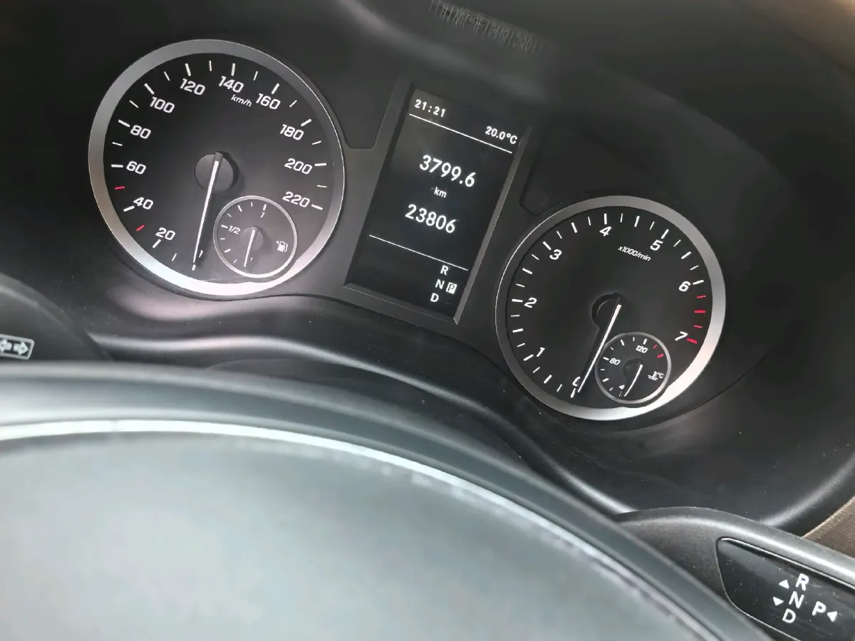 2021 Mercedes-Benz Vito 2.0T 211HP L4 9AT,autocango,china used car exporter,china ev exporter,chinese used car exporter,chinese used ev exporter