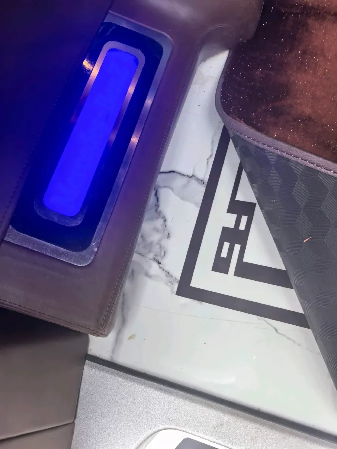 2021 Mercedes-Benz Vito 2.0T 211HP L4 9AT,autocango,china used car exporter,china ev exporter,chinese used car exporter,chinese used ev exporter