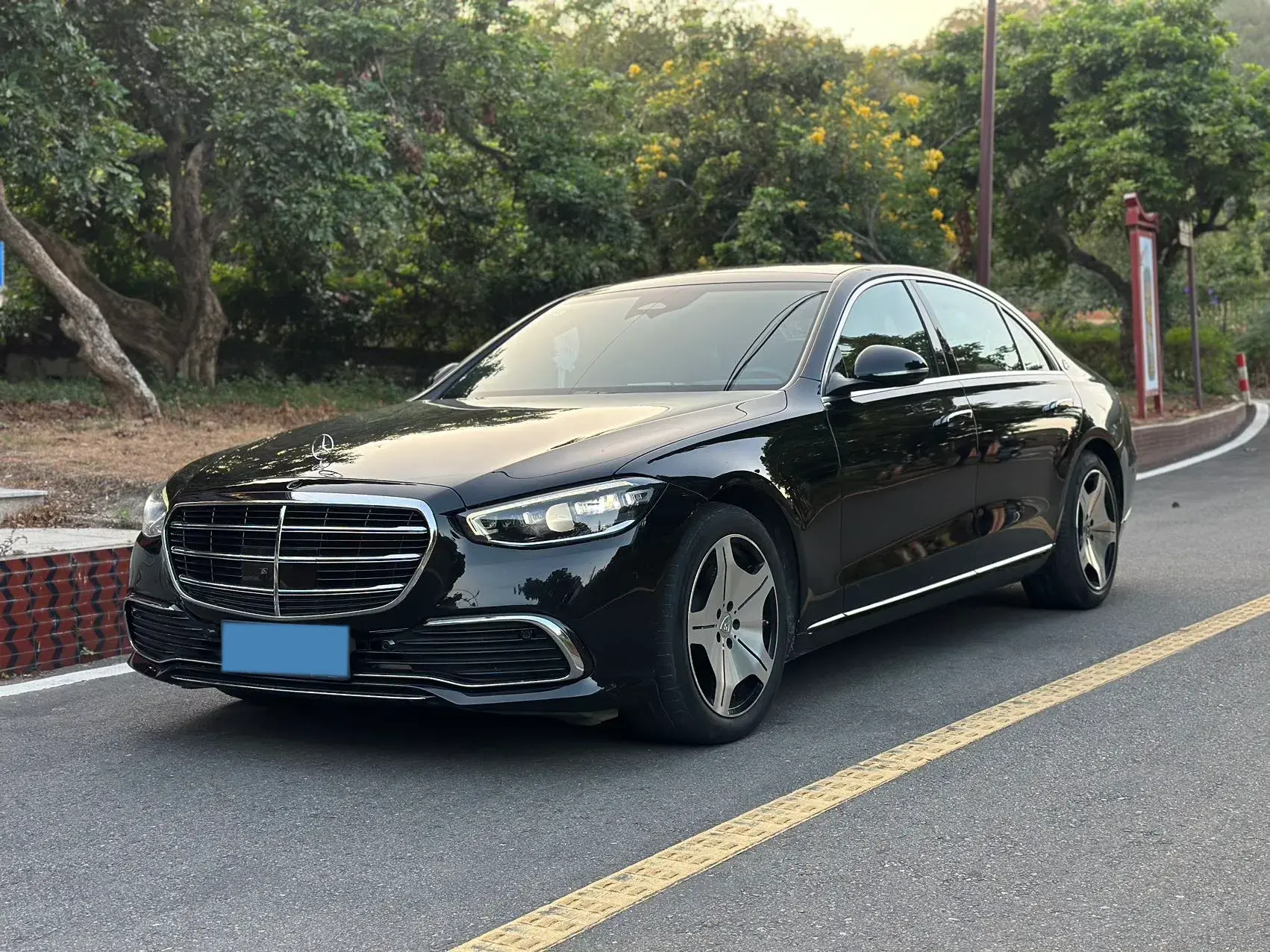 2023 MERCEDES-BENZ S view 1