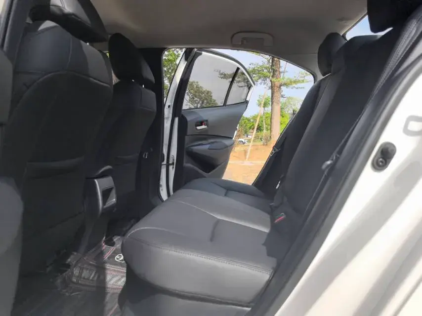 2019 TOYOTA COROLLA thumbnail 4