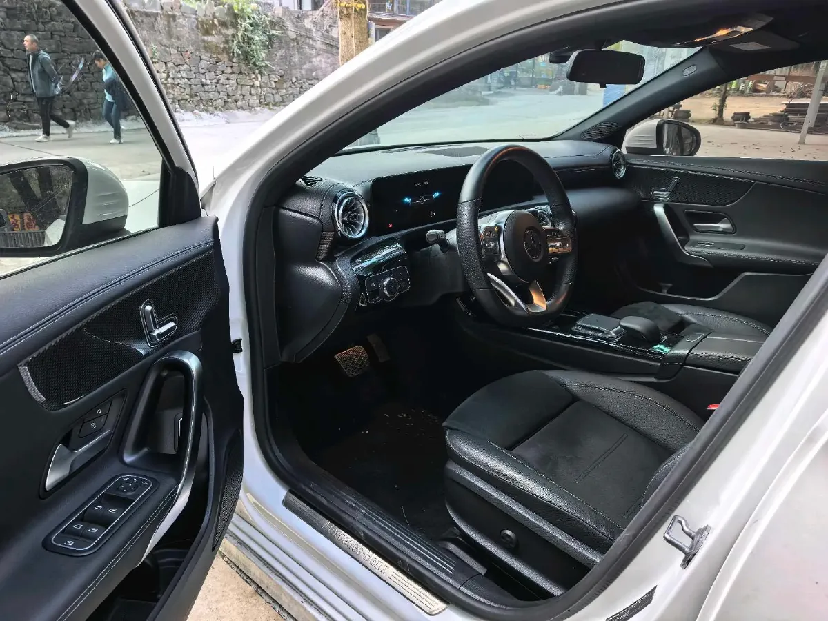 2022 Mercedes-Benz A Class 1.3T 163HP L4 7DCT,autocango,china used car exporter,china ev exporter,chinese used car exporter,chinese used ev exporter