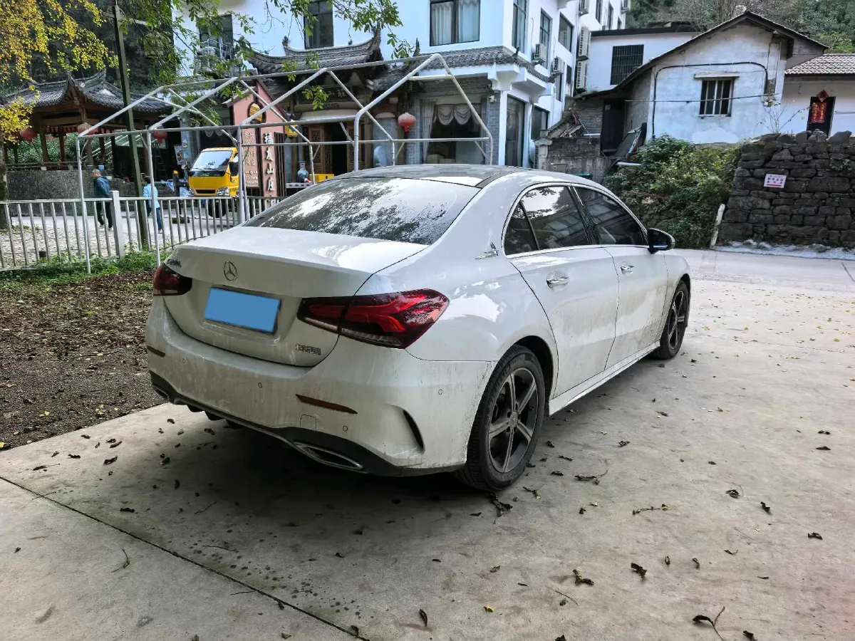 2022 Mercedes-Benz A Class 1.3T 163HP L4 7DCT,autocango,china used car exporter,china ev exporter,chinese used car exporter,chinese used ev exporter